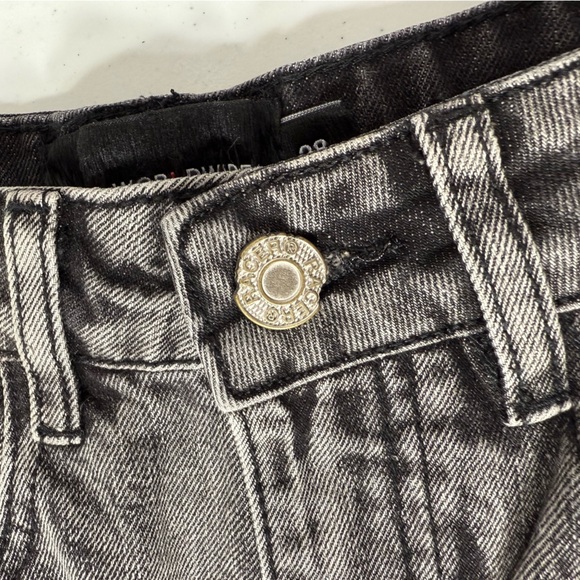 NWT Racer Worldwide Women’s Distressed Letter Patched Baggy Jeans in Size 28 - Picture 6 of 12